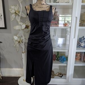 Elegant Black Sleeveless Dress